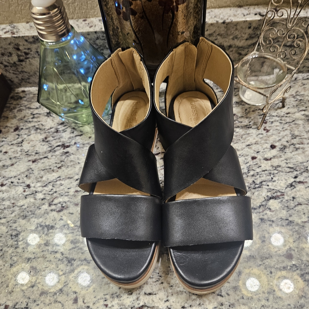 Bussola Elegant Black Women's Sandals - Picture 2 of 3